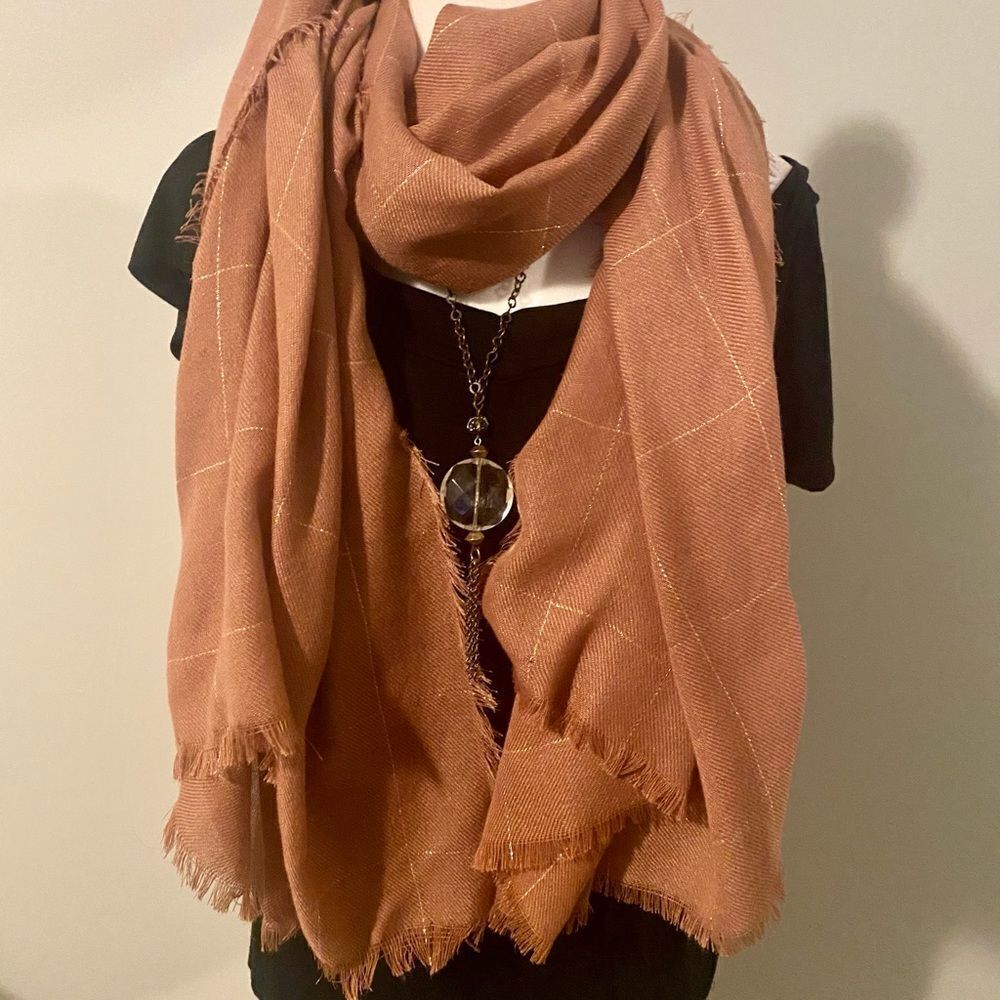 Blush scarf with gold accents woven throughout - Picture 5 of 5